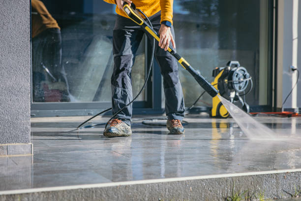 Why Choose Our Certified Pressure Washing Experts for Your Project Needs in Delft Colony, CA?